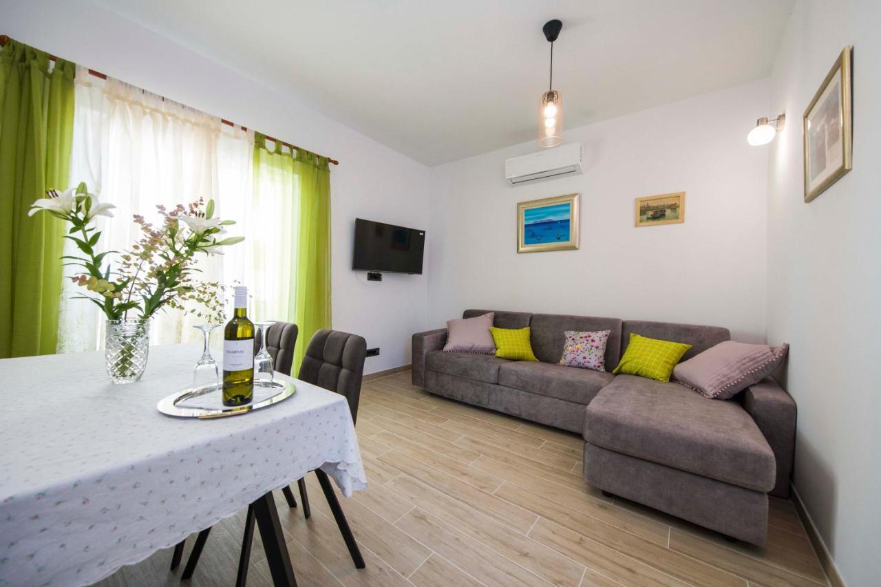 Ve & Ki Appartement Podstrana Buitenkant foto