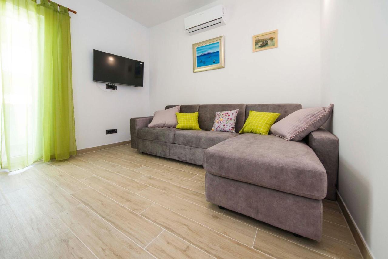 Ve & Ki Appartement Podstrana Buitenkant foto