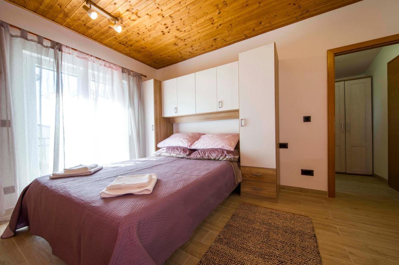 Ve & Ki Appartement Podstrana Buitenkant foto