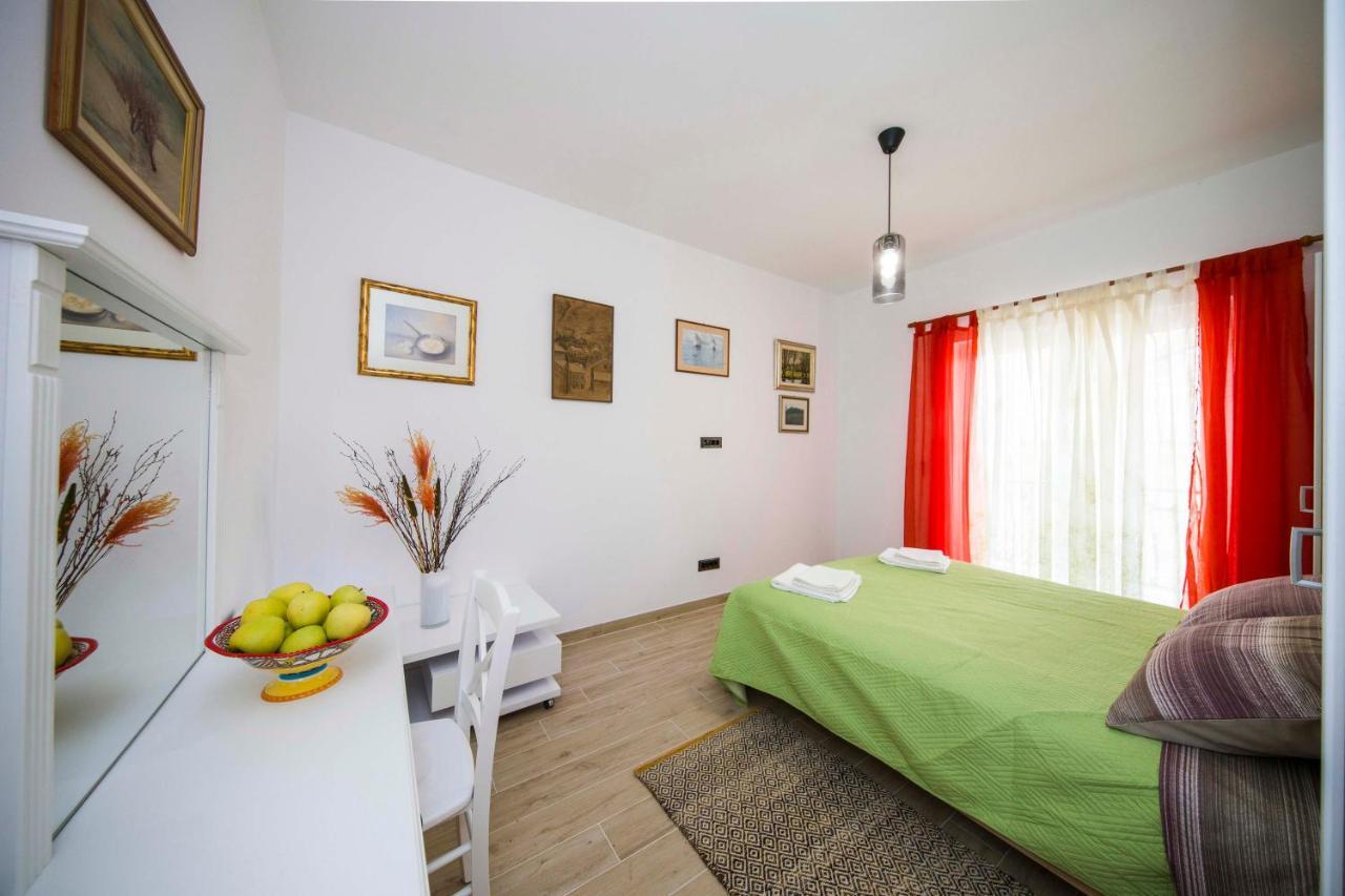 Ve & Ki Appartement Podstrana Buitenkant foto