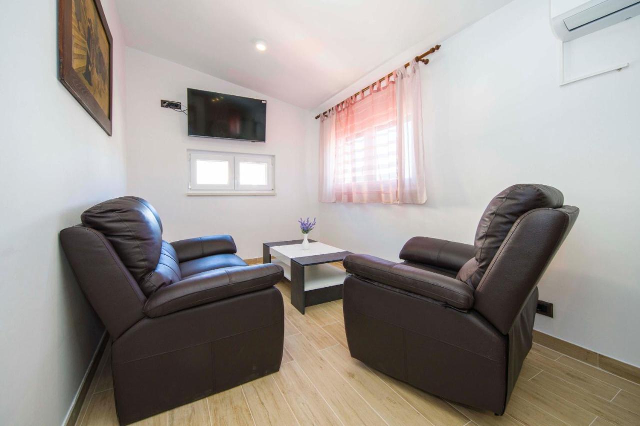 Ve & Ki Appartement Podstrana Buitenkant foto